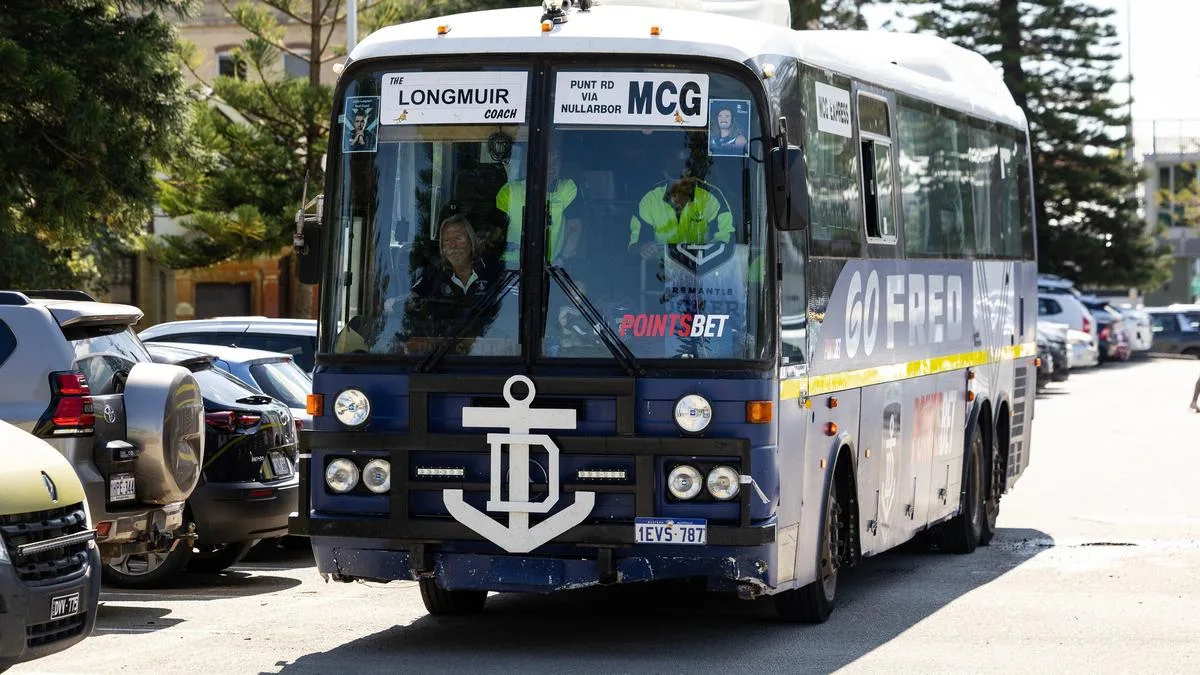 Dockers diehards take epic 3000km bus road trip to Melbourne for AFL Grand Final glory