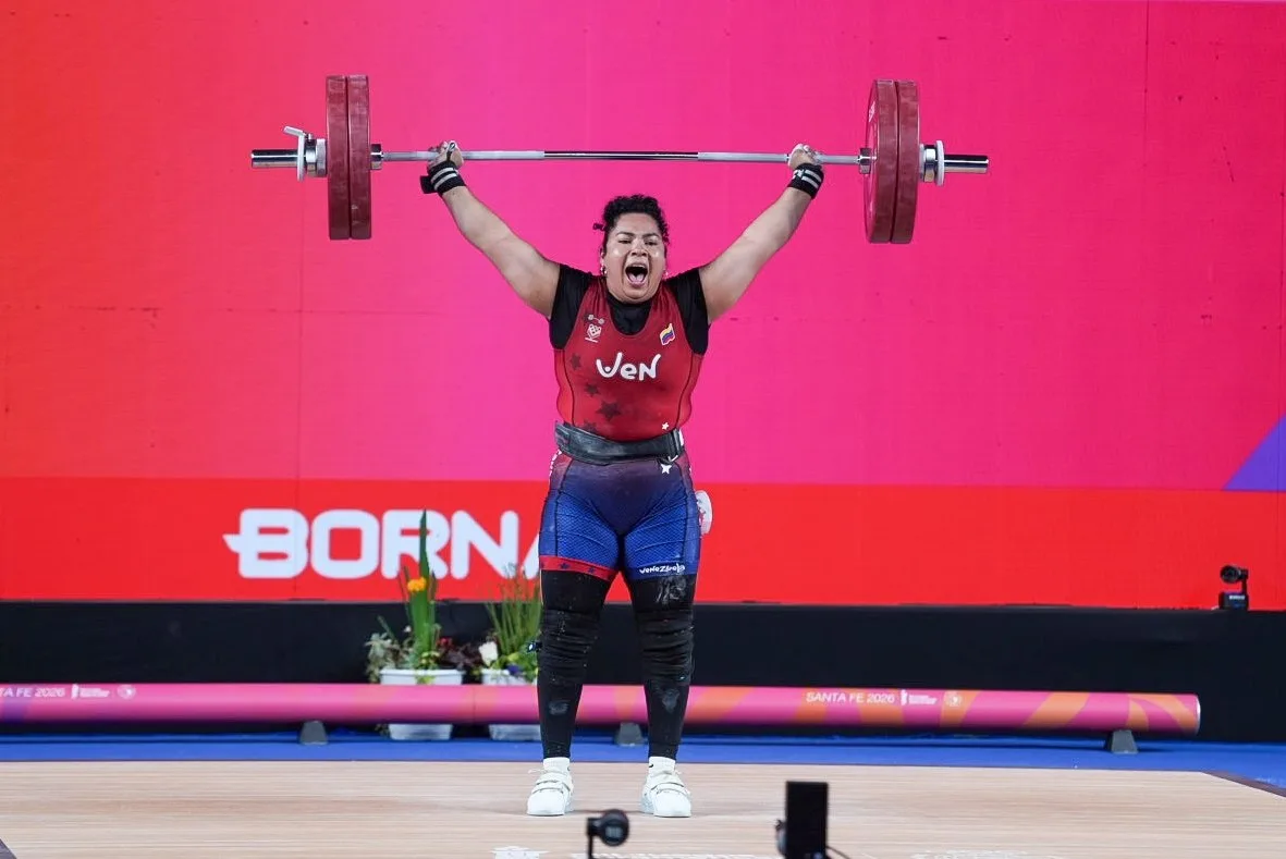 Naryuri Pérez suma oro para Venezuela y cierra con broche dorado las pesas en Santa Fe 2026