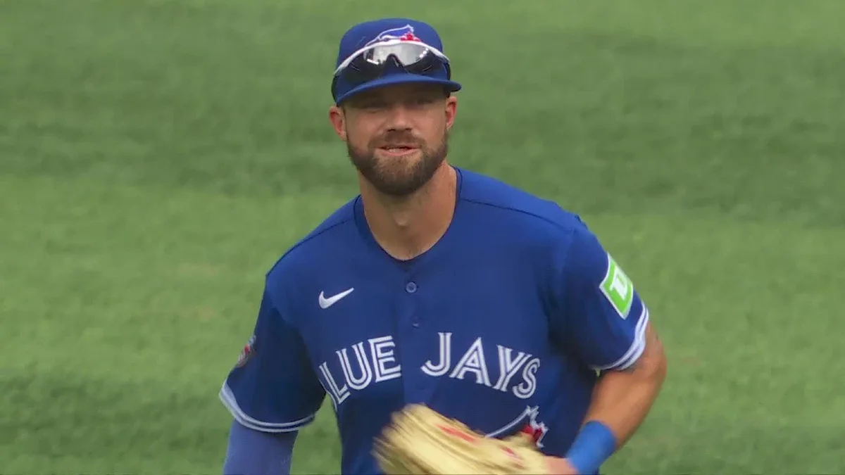 Blue Jays’ Lukes shows off arm to throw out Encarnacion-Strand at the plate