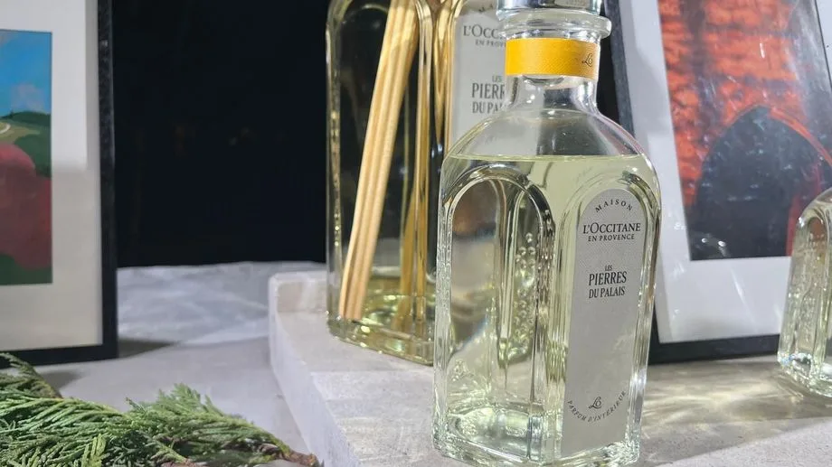 "Les pierres du palais" : L'Occitane en Provence lance un parfum d'intérieur inspiré du Palais des papes d'Avignon