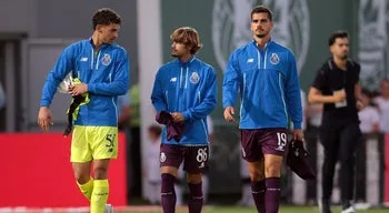 Médio Rodrigo Mora deixa FC Porto para reforçar Roma