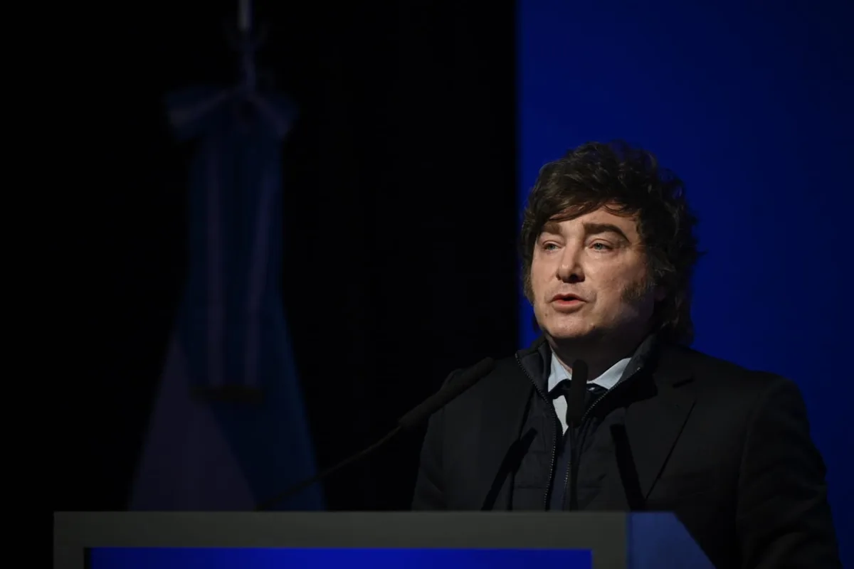 La política mete ruido en la economía