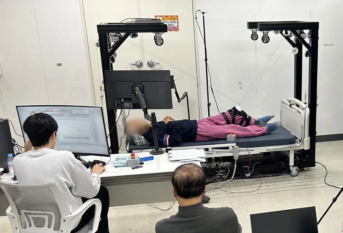 누워서 재활하는 ‘맞춤형 로봇’ 개발…근육사용 73%↑