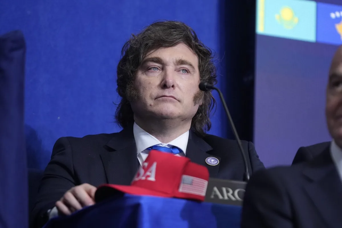 Milei llegó a Washington: disertación ante empresarios, premios y un nuevo gesto de respaldo a Trump