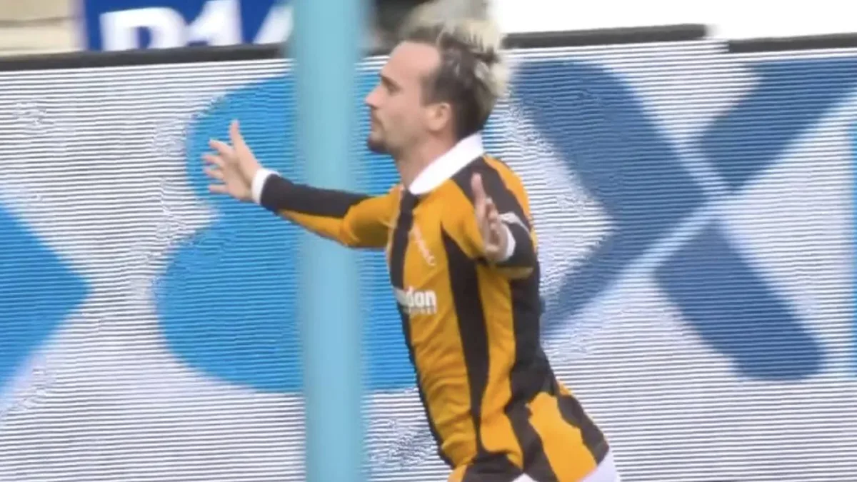 Hull City’s Liam Millar scores beautiful strike on the counterattack