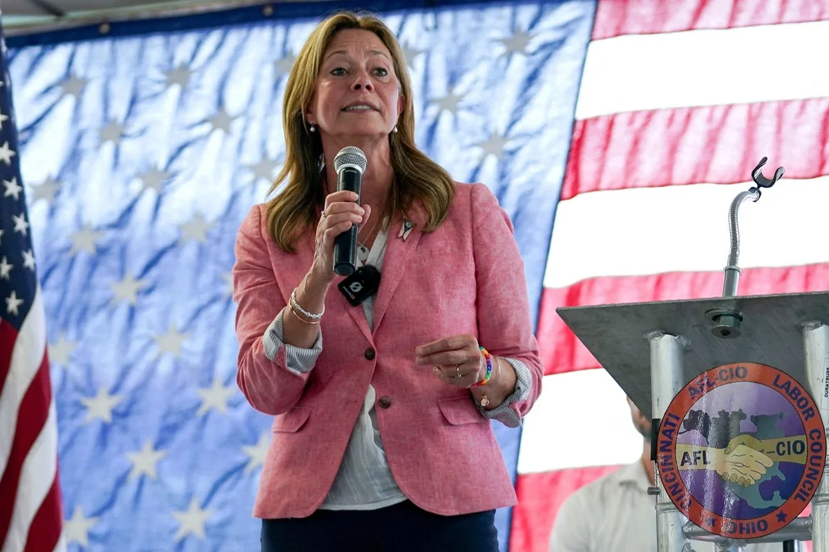 Multiple people injured as armed man lunges at Democratic candidate during campaign event