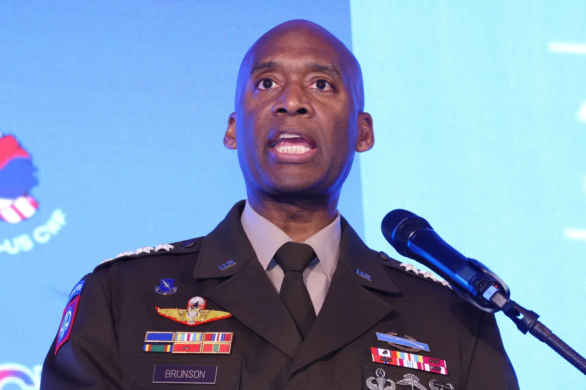 브런슨 “전작권 전환 조건 변해” 강신철 “美에 항의 전달”
