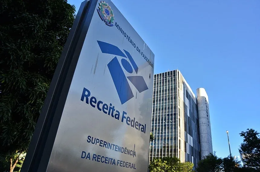 Receita Federal abre consulta ao quarto lote de restituição do IRPF 2026