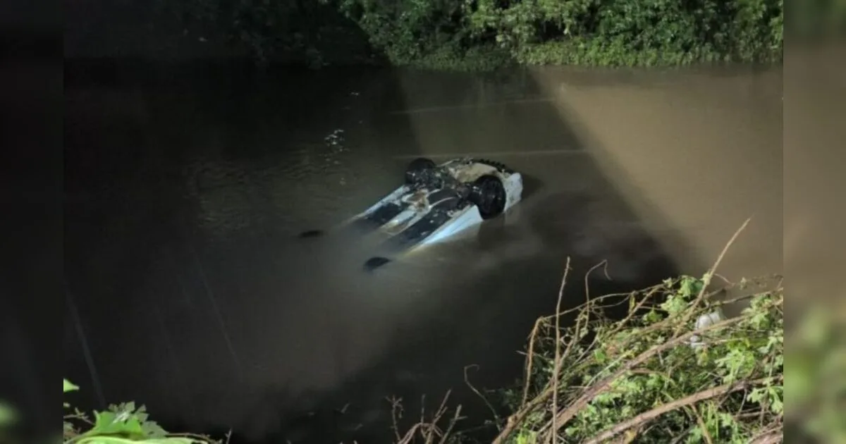 Corpo de mulher que caiu com o carro em rio de Pinhais é encontrado