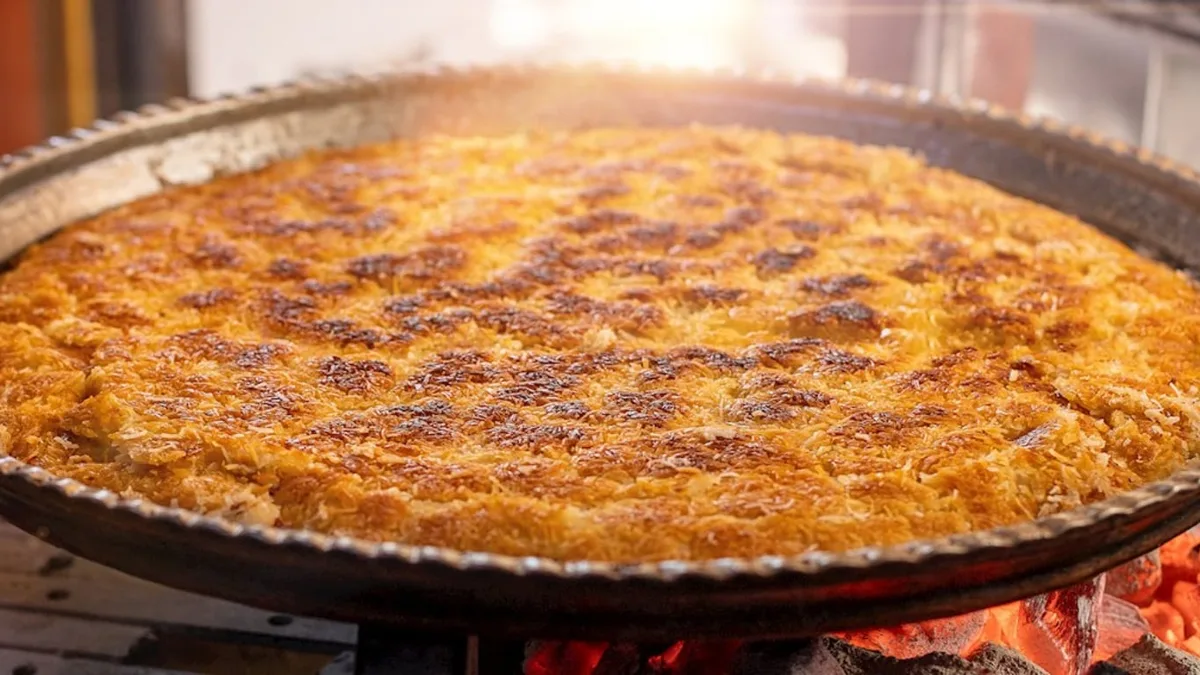 Cómo se prepara el antakya künefesi, el postre turco en base a fideos que fue elegido como el mejor del mundo