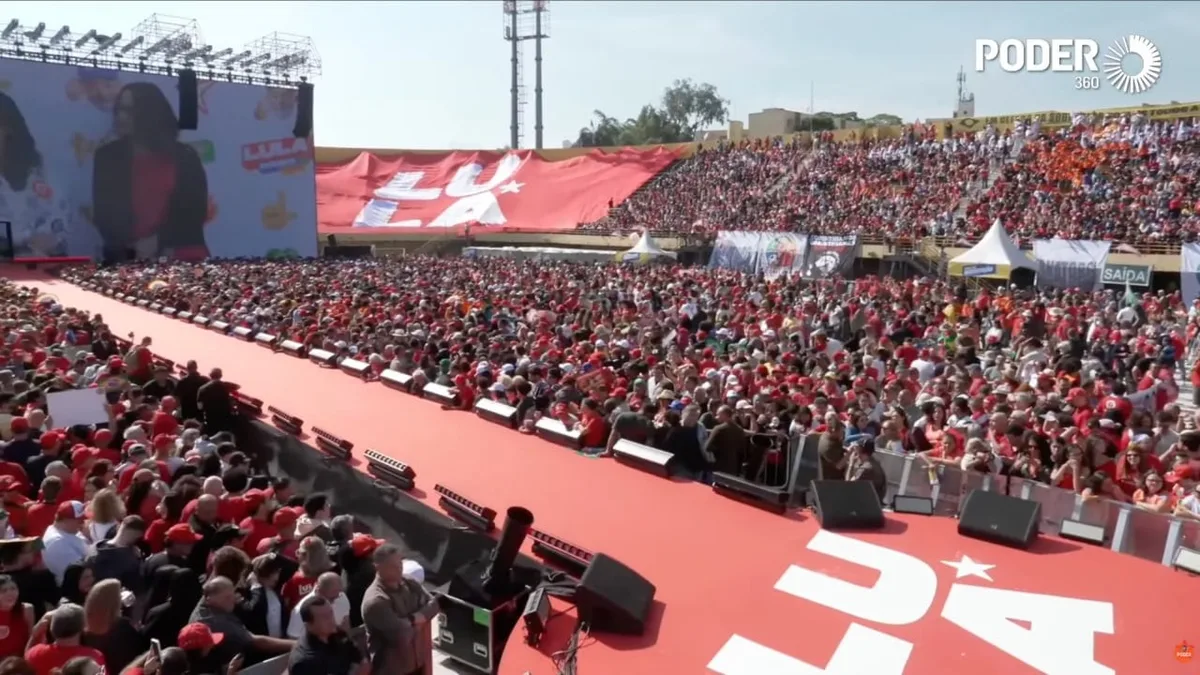 Vila Euclides fica com espaços vazios na largada de Lula