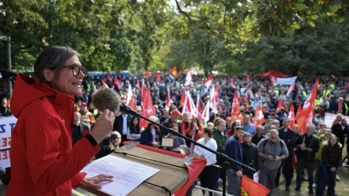 IG Metall fordert Unterstützung für kriselnde Autoindustrie - Kritik auch an Konzernen
