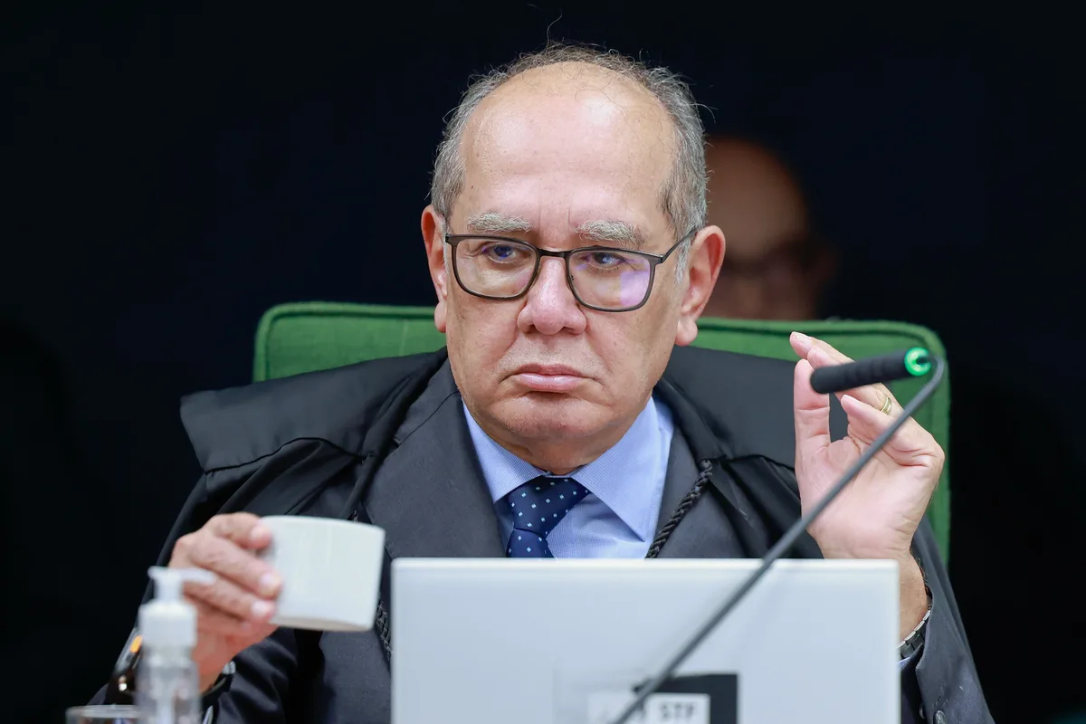 Gilmar pede a Fachin para adiar sessão sobre Moraes e incluir relatório sobre Mendonça
