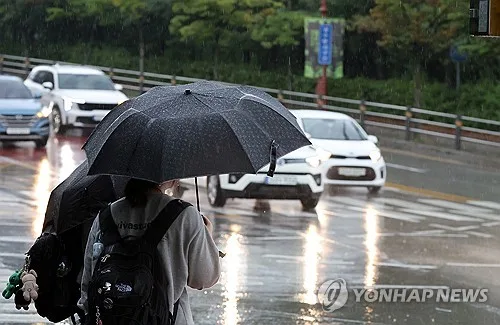 강원 내륙 오후부터 소나기…돌풍·천둥·번개 주의