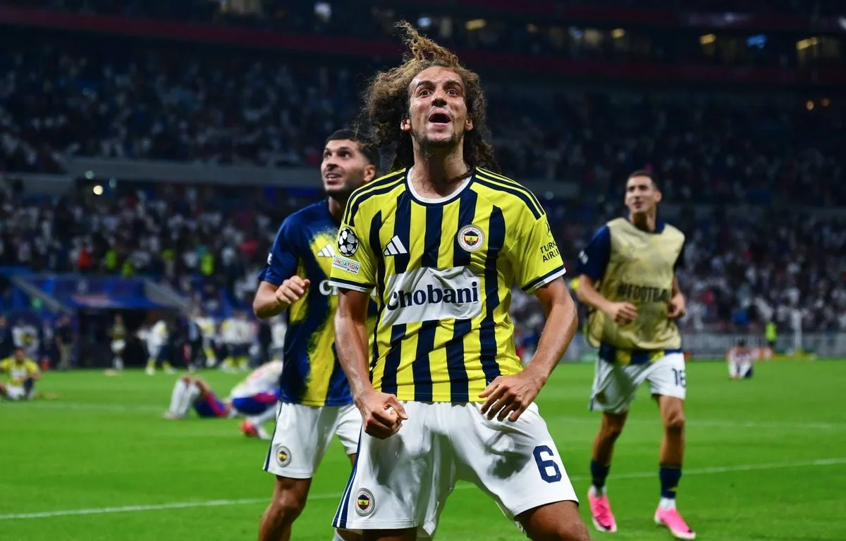 OL - Fenerbahçe : Comment « l’irresponsable » Mattéo Guendouzi a fait péter les plombs à l’entraîneur des gardiens lyonnais
