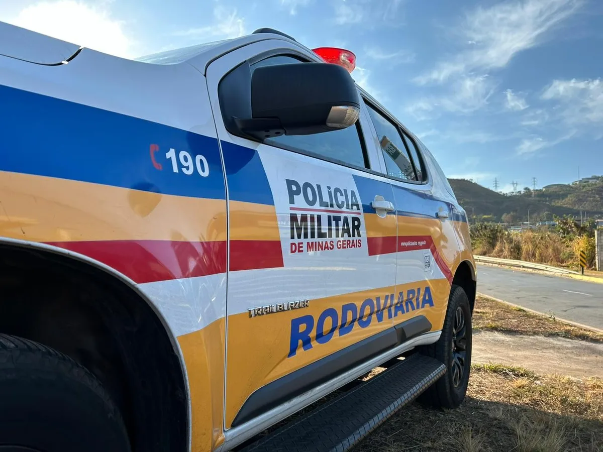 Homem é preso com papelotes de cocaína em ônibus na LMG-653, em Montes Claros