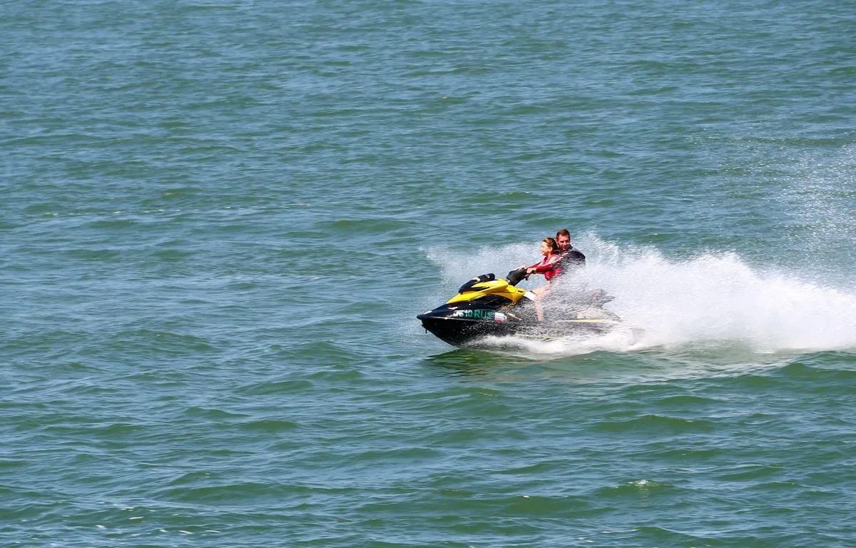 Thaïlande : Trois Français, dont deux enfants de 5 et 7 ans, dérivent pendant seize heures en mer sur un jet-ski