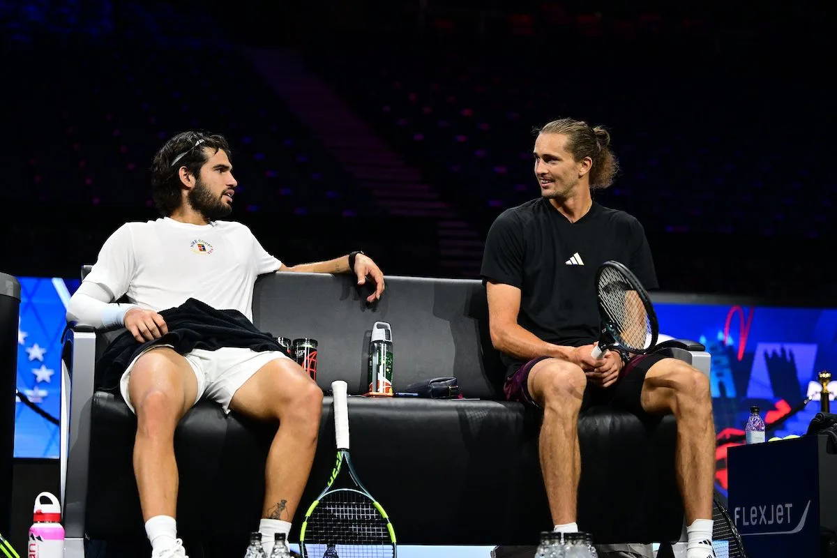 Alcaraz e Zverev brincam sobre confusão com placar no US Open