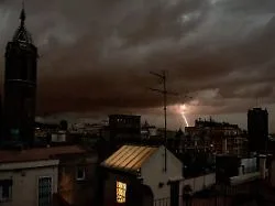 Von Bach mitgerissen: Mann stirbt bei starkem Unwetter in Spanien