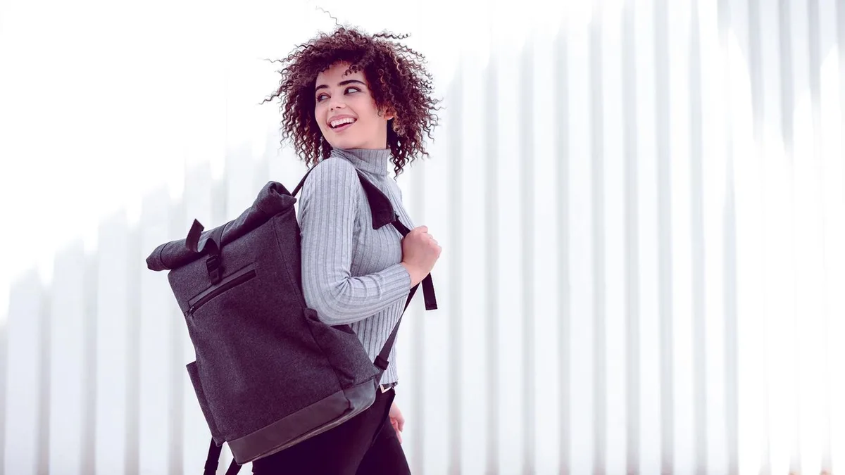 Wasserdicht: Rock'n'Roll in Job und Freizeit: Rolltop-Rucksäcke für jede Lebenslage