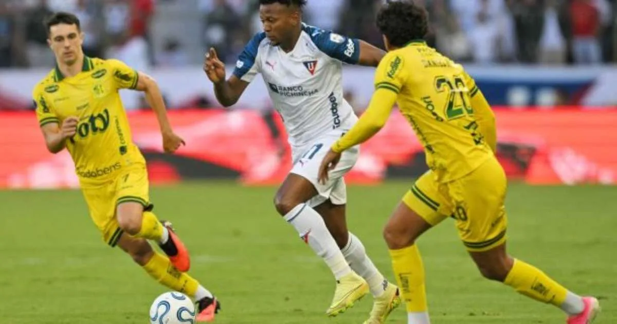 Mirassol domina, mas cai nos pênaltis para LDU, que enfrenta Palmeiras