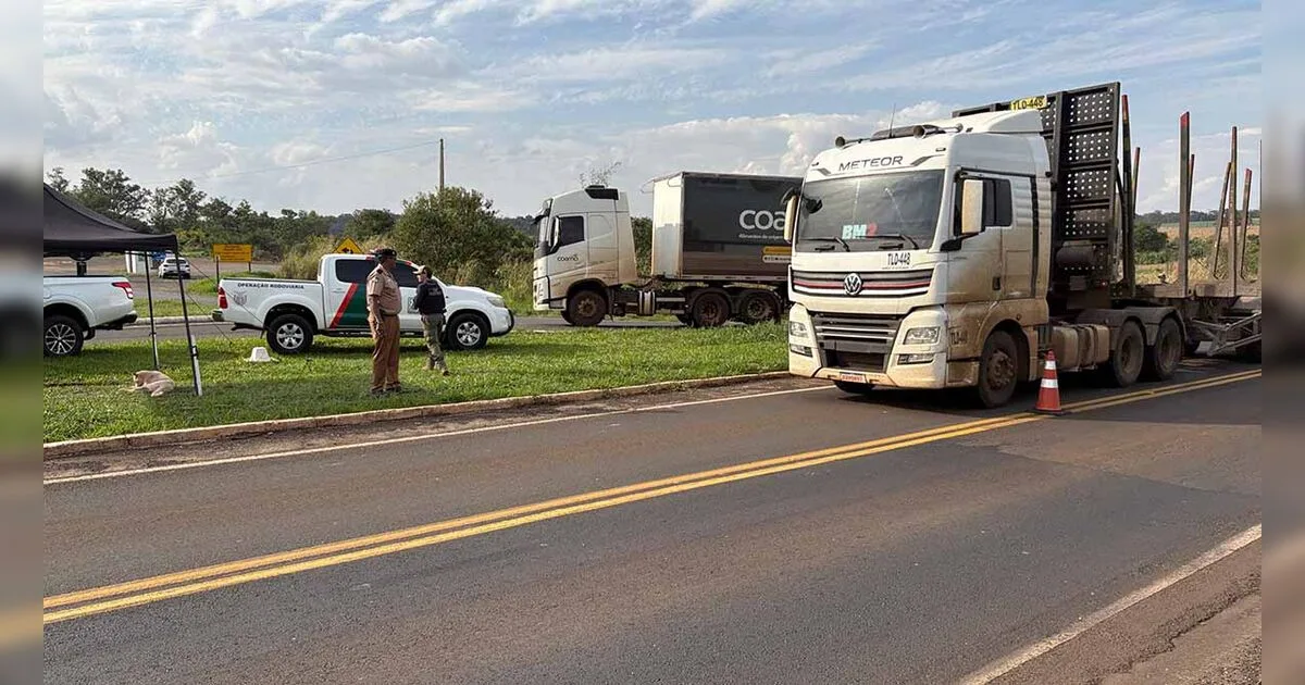 Fiscalização orienta desvio de caminhões na PR-466 e PR-272 após restrição na ponte do Rio Ivaí