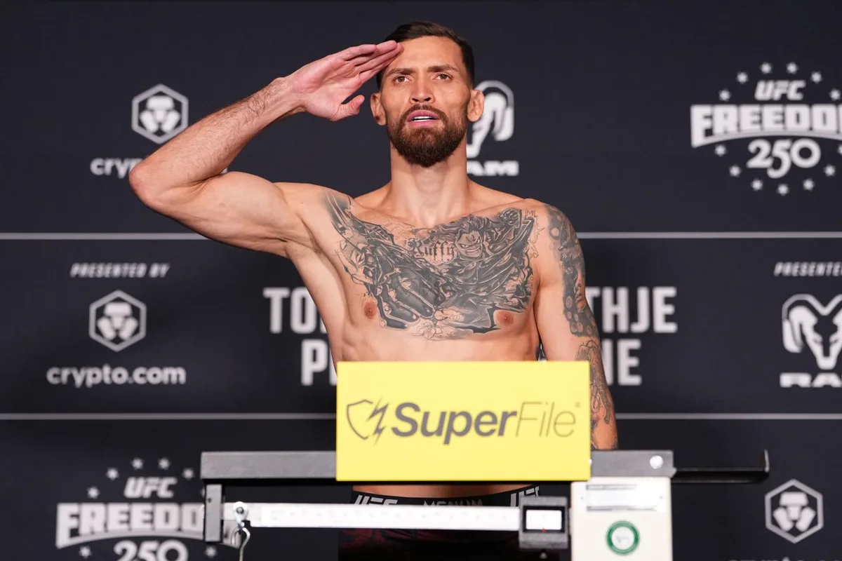 Руффи впервые высказался о поражении от Царукяна на турнире UFC 331