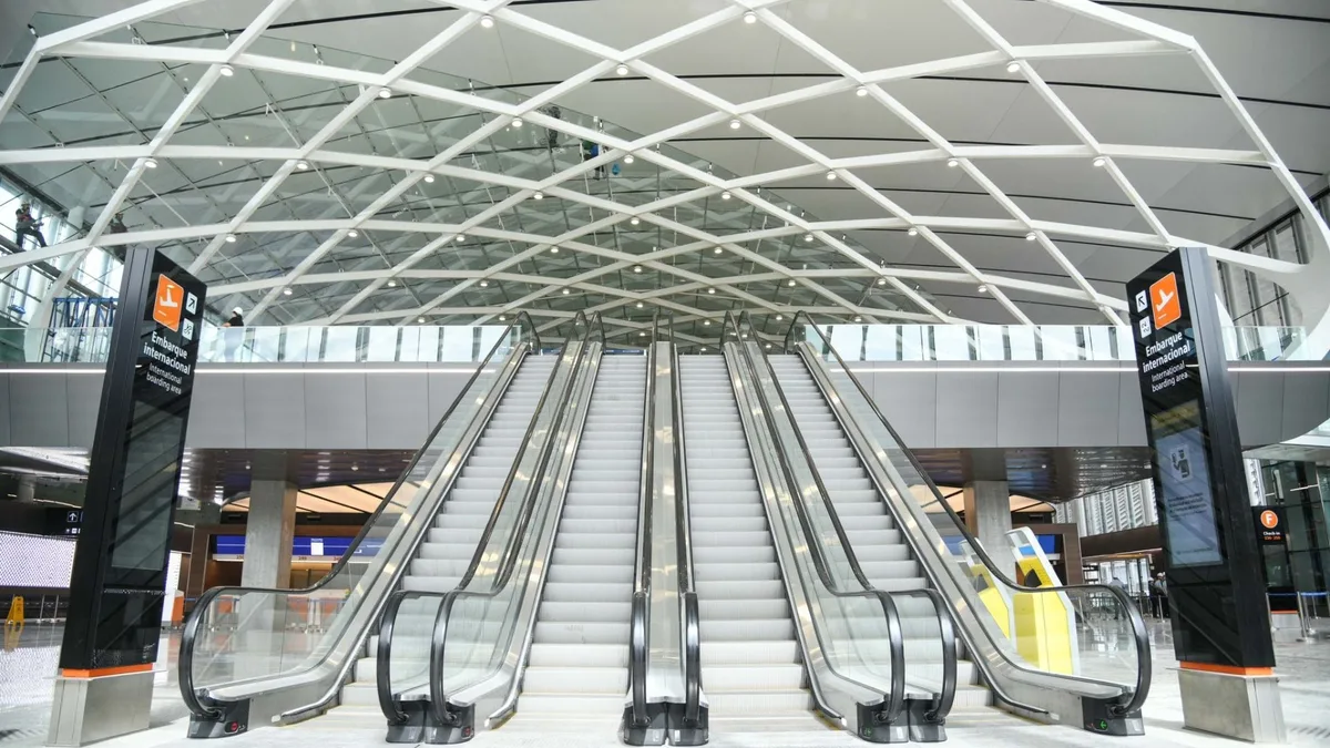Aprobaron nuevas tarifas para operar en 30 aeropuertos del país: cuándo entran en vigencia