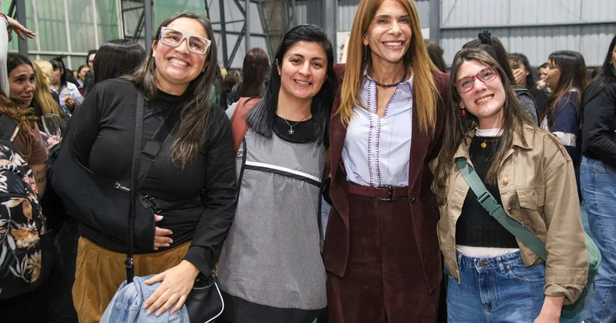 Avellaneda anunció un bono de $100.000 para docentes y auxiliares por el Día del Maestro