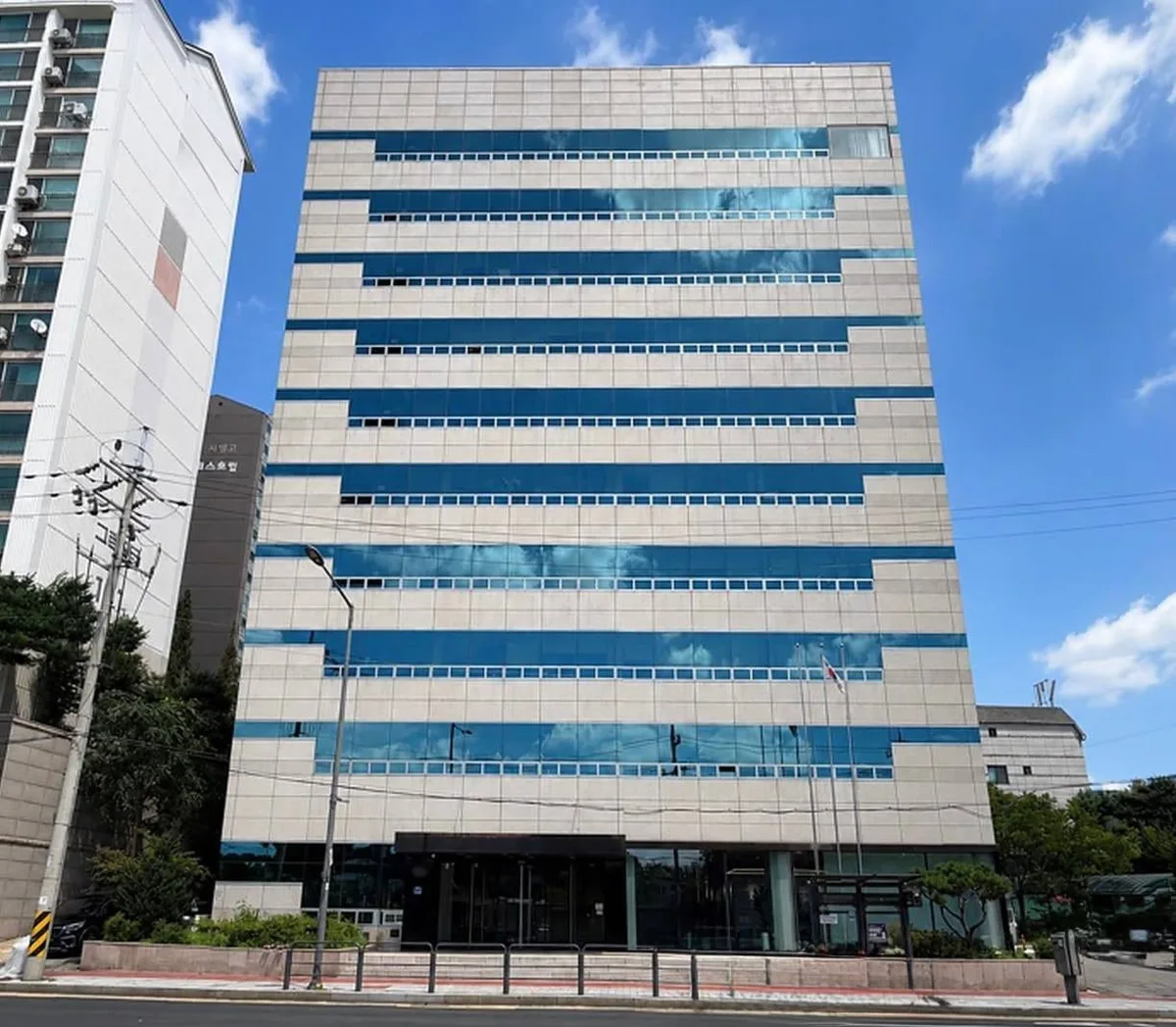 비비안, 용산 사옥·부산 광복동 매각 추진… 주관사 삼정KPMG