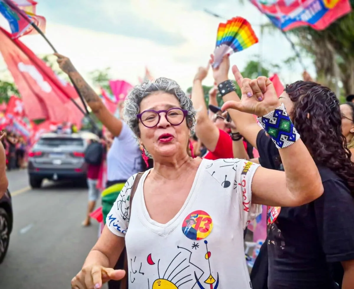 Idosas participam de ato pró-Lula em Rio Branco e defendem importância do voto