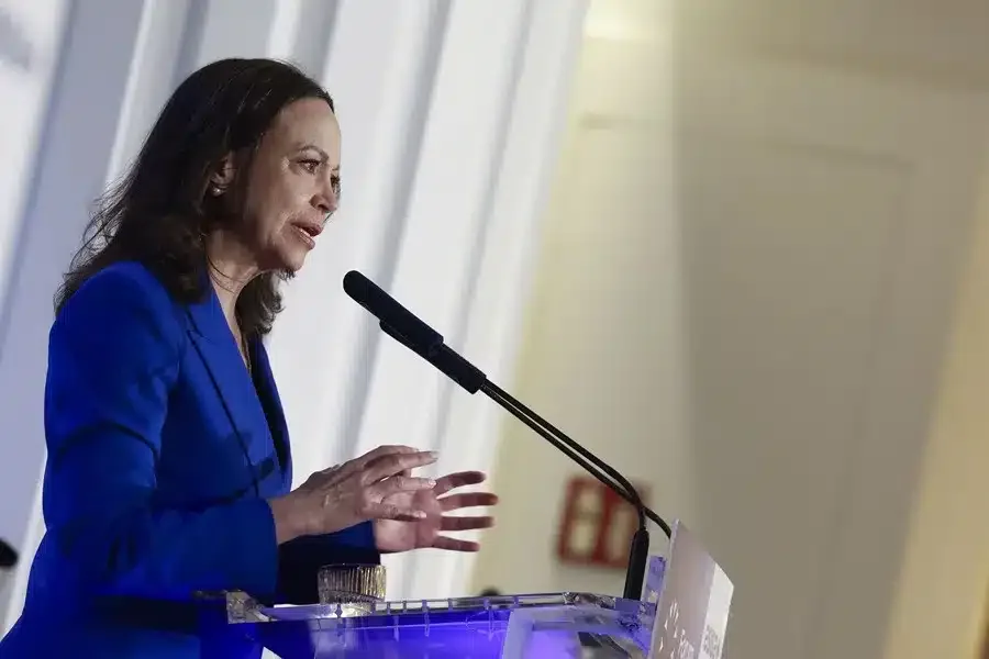 Machado exige calendario electoral y renovación de poderes clave para avanzar en la transición