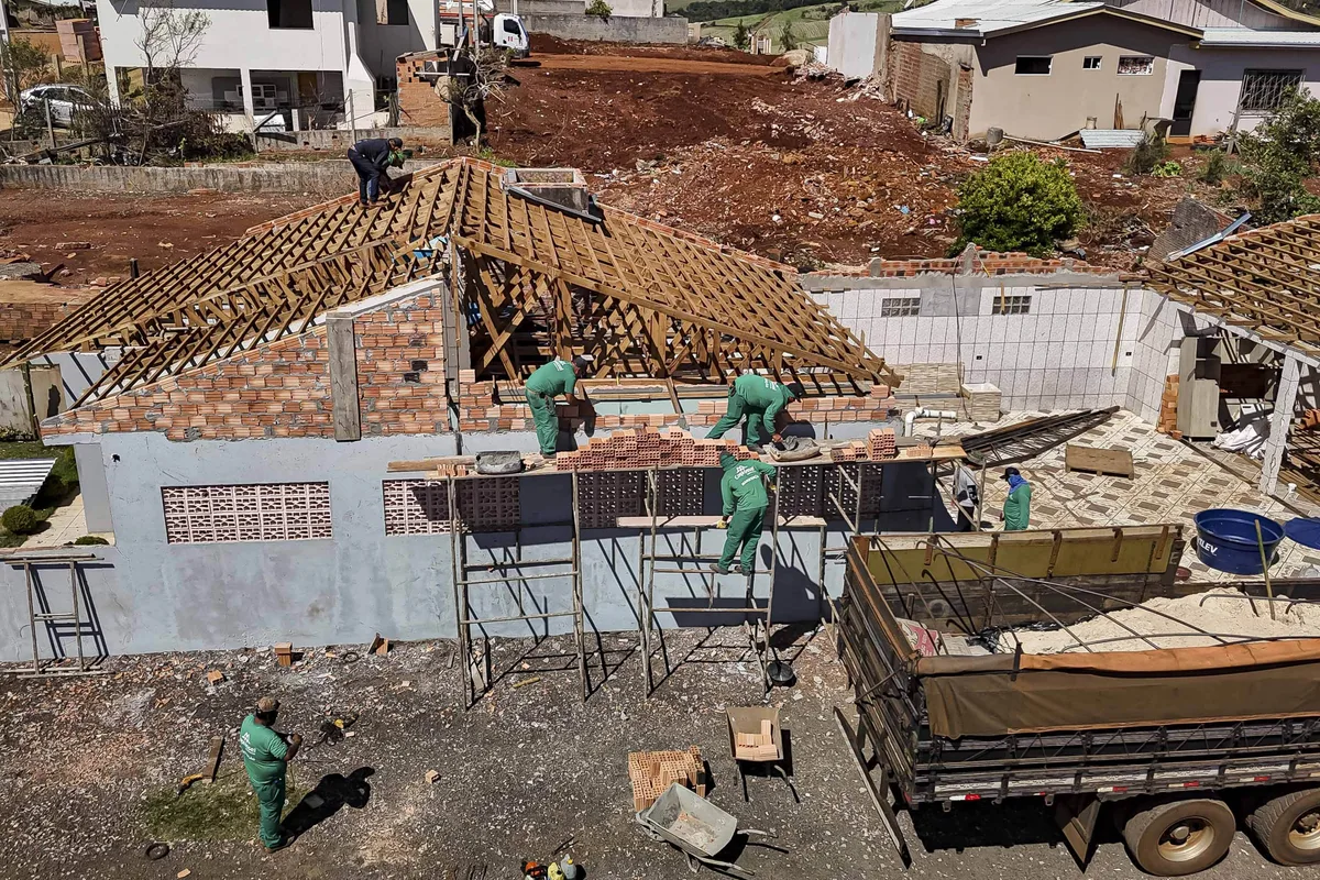 Moradores de nove cidades do Paraná podem solicitar saque de até R$ 6,2 mil do FGTS por calamidade, após tempestades