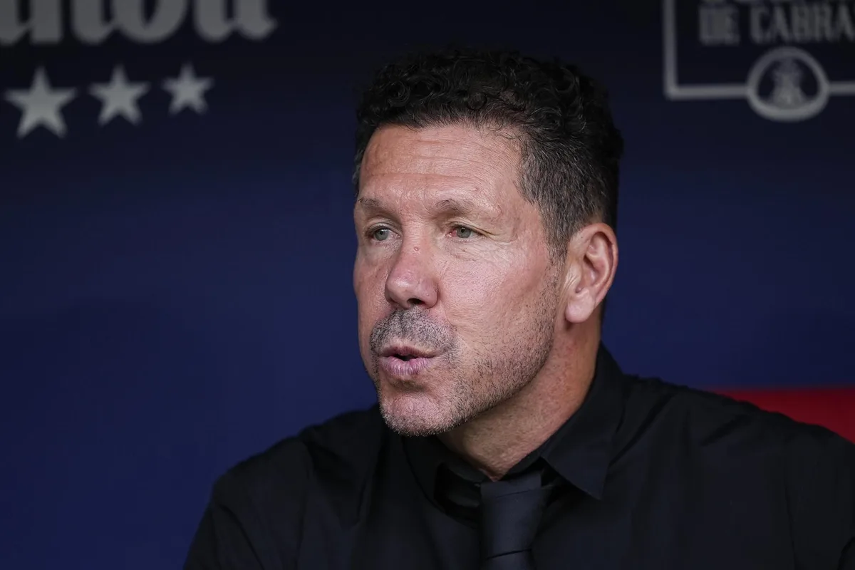 Diego Pablo Simeone: "El club decidió que Julián no se acerque a saludar a la gente"