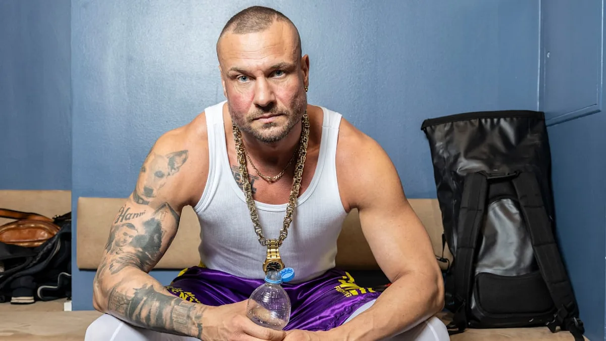 Er muss 6 Kilo in 6 Tagen verlieren - Wie ein Wasser-Trick diesem Fame Fighter dabei hilft