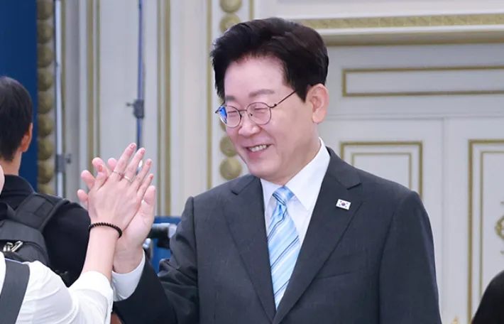 李대통령 지지율 10주 만에 반등…34.8%로 소폭 상승