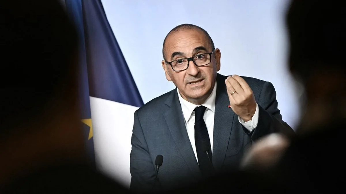 Le jour de la promulgation de la loi Ripost, le ministre de l'Intérieur promet une réécriture du texte pour généraliser la pseudonymisation des policiers et gendarmes