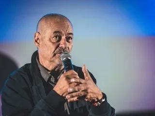 Jean-Pierre Jeunet adapte Changer l’eau des fleurs : « On n’a pas le droit à l’erreur »
