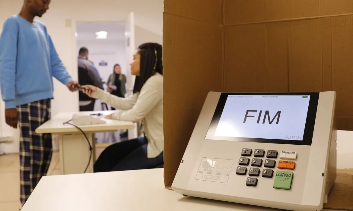 Prazo para solicitar voto em trânsito termina em 20 de agosto; saiba como fazer