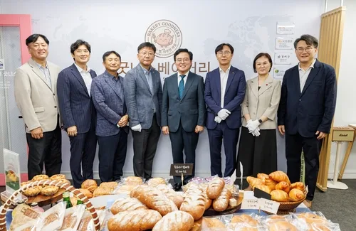 KB증권, 취약계층 자립지원 '베이커리 굿니스' 개소식