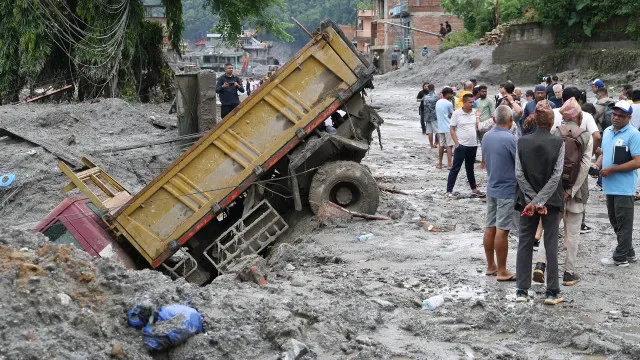 Novo balanço: 16 mortos e 546 desaparecidos no Tibete devido a enxurrada