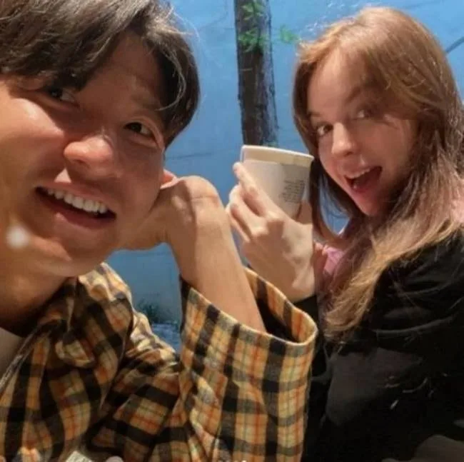 '박주호♥' 안나, 유방암 투병 후 넷째 임신.."폐경 상태 만드는 주사 맞아"[핫피플]