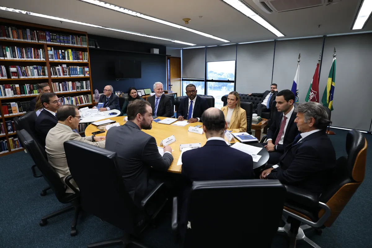 Após Fux mudar ata de reunião, MP Eleitoral diz que candidato a vice de Celina Leão está elegível