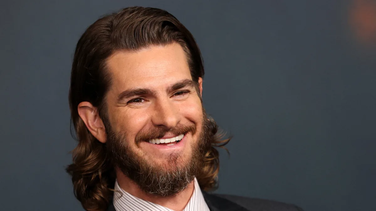 Andrew Garfield reveló qué hace para desconectarse después de los intensos rodajes de “The Uprising”
