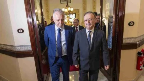 Torres y Vivas mantienen en Ceuta su primera reunión tras la designación como coordinador de la crisis