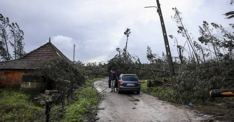 PS questiona IP sobre estrada fechada desde a Kristin