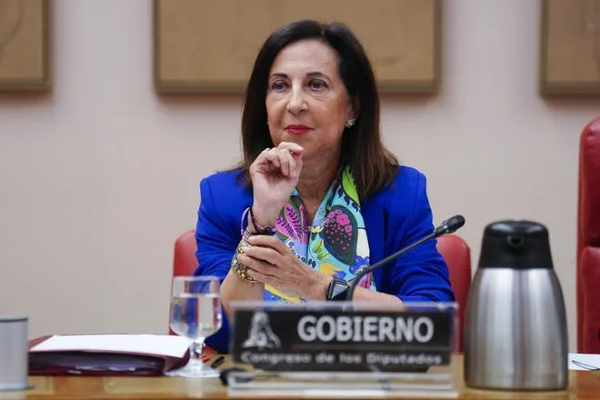 Robles acudirá en octubre a la comisión de Secretos Oficiales del Congreso para informar sobre Ceuta
