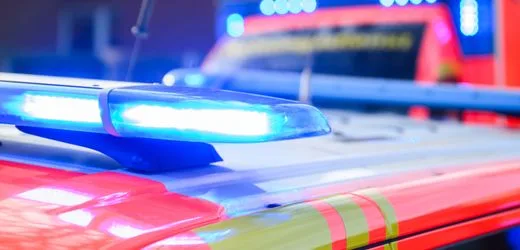 Völklingen: Schulbus rollt bergab und prallt gegen Haus