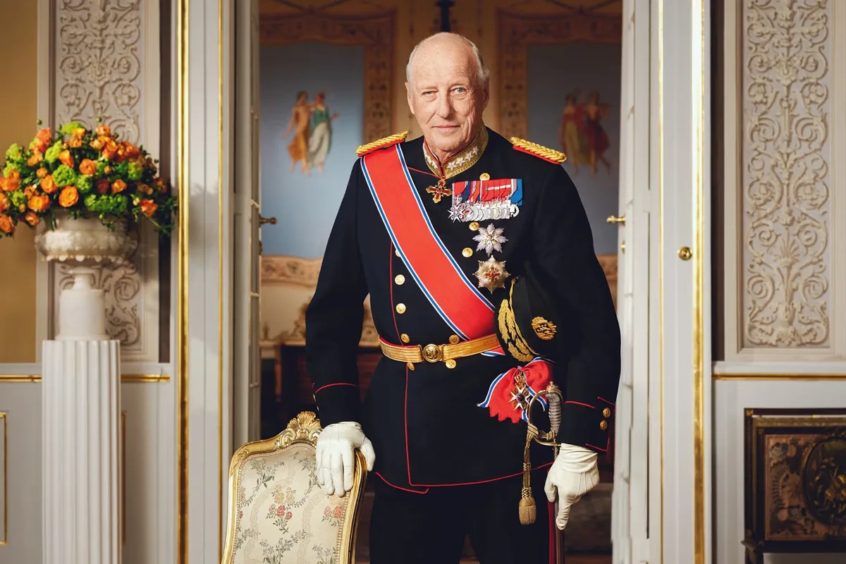 Rei da Noruega, Harald V, morre aos 89 anos, após 35 anos de reinado