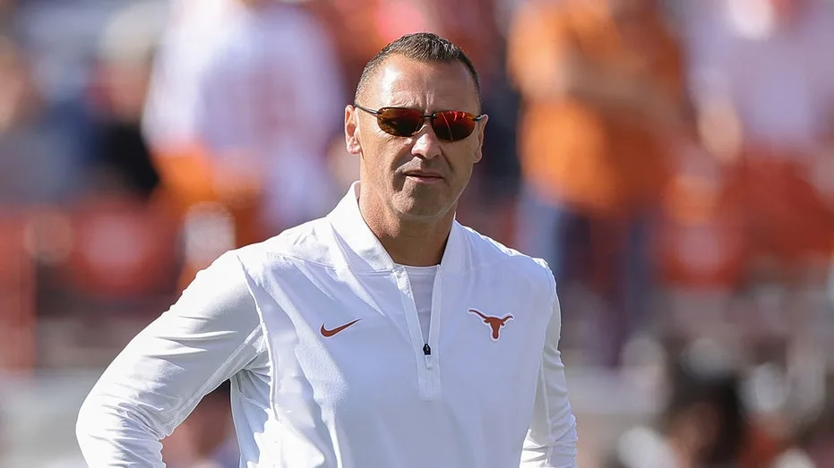Steve Sarkisian says he should have shown 'more patience' after running from Holly Rowe interview